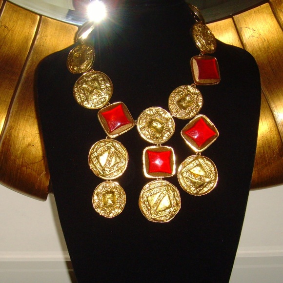 Kenneth J Lane (KJL) Statement Bib Necklace - Picture 6 of 15